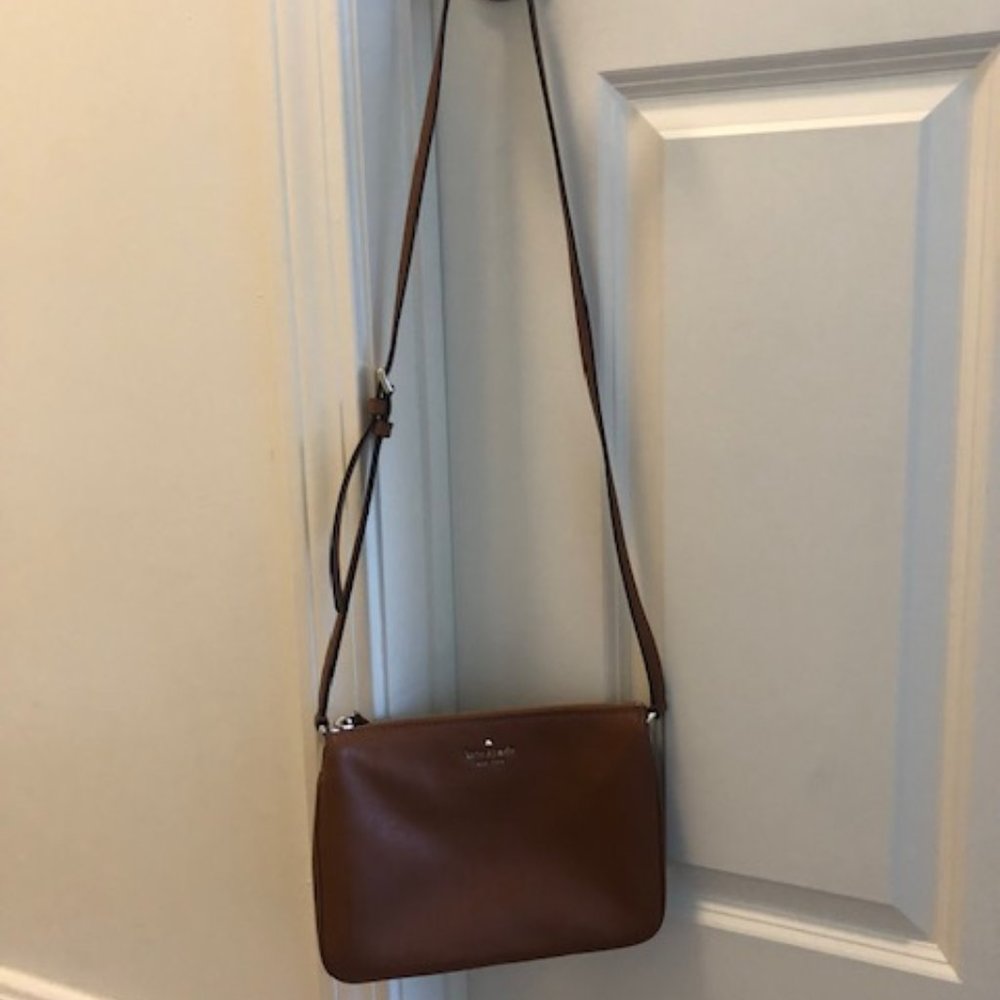 Kate Spade New York triple gusset crossbody leather bag